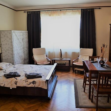 Апартаменты Studio Брашов Экстерьер фото